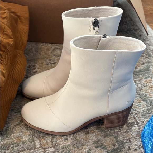 TOMS Women's Off-White Heeled Boots - Picture 5 of 5